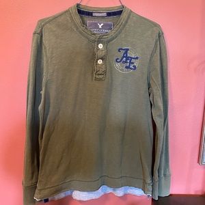 Men’s American Eagle Long Sleeve Half Buttondown. Size L.